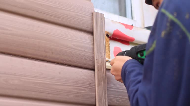 How To Choose The Right Materials for Your Siding Installation in 'Loudoun Valley Estates, VA